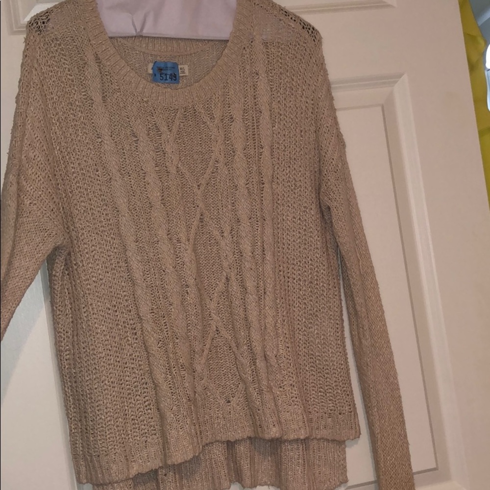 Cream knit Abercrombie sweater